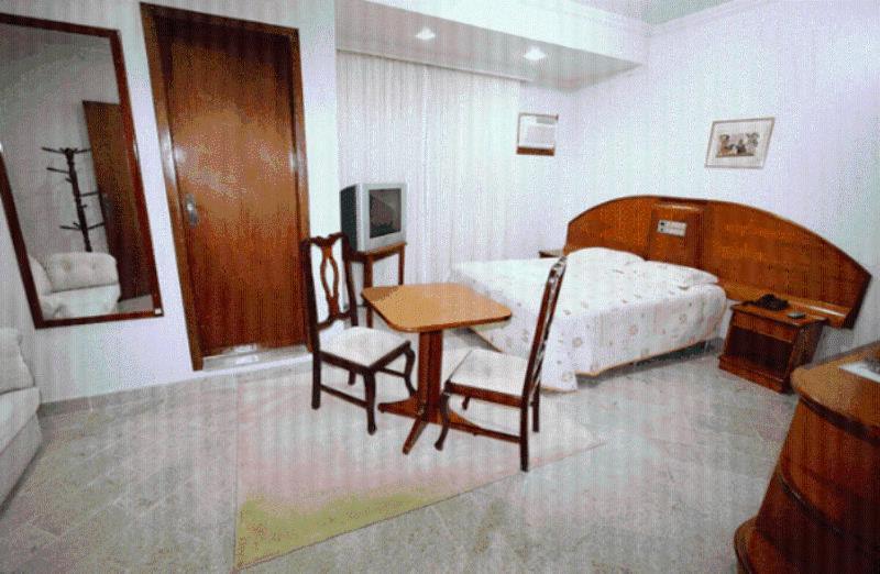 Cristal Executive Hotel Francisco Beltrão Værelse billede
